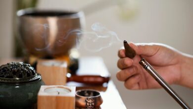 ¿El humo del incienso es más tóxico que el del cigarro?, esto dice la ciencia