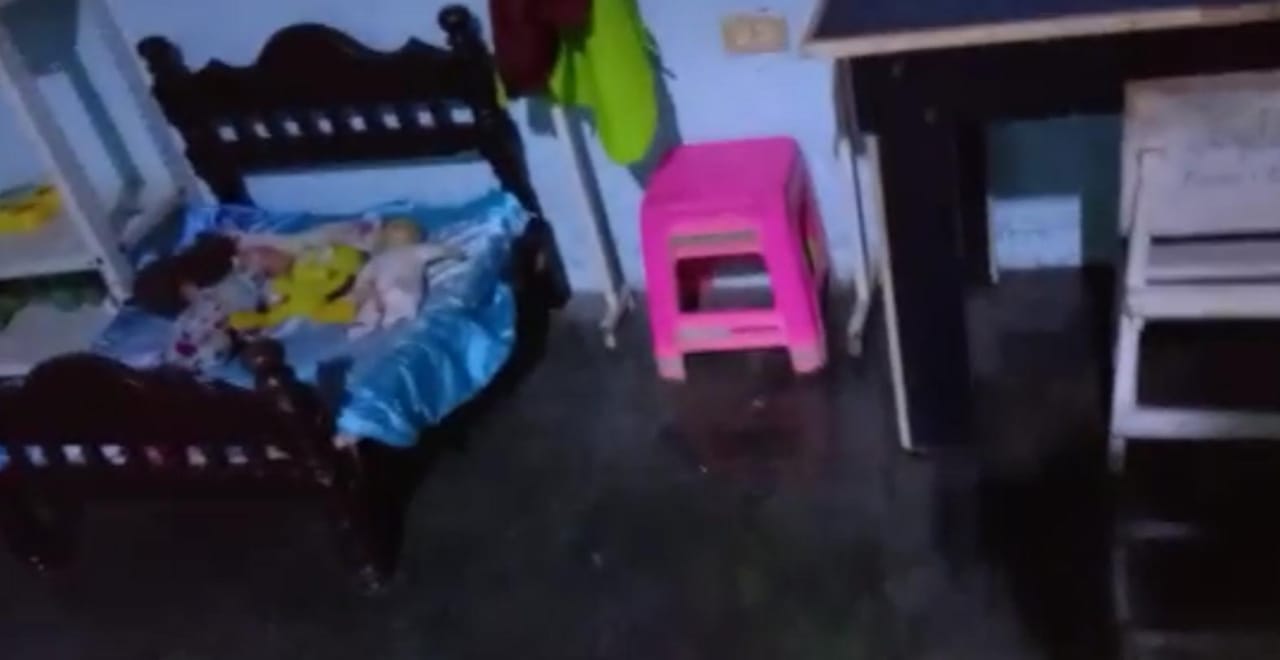 Piden rehabilitación de la escuela Silvia Rojas de Sabana Grande ante problema de filtraciones