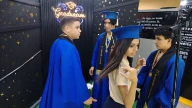 Padres organizados ante prohibitorio de paquetes de grados en las instituciones educativas