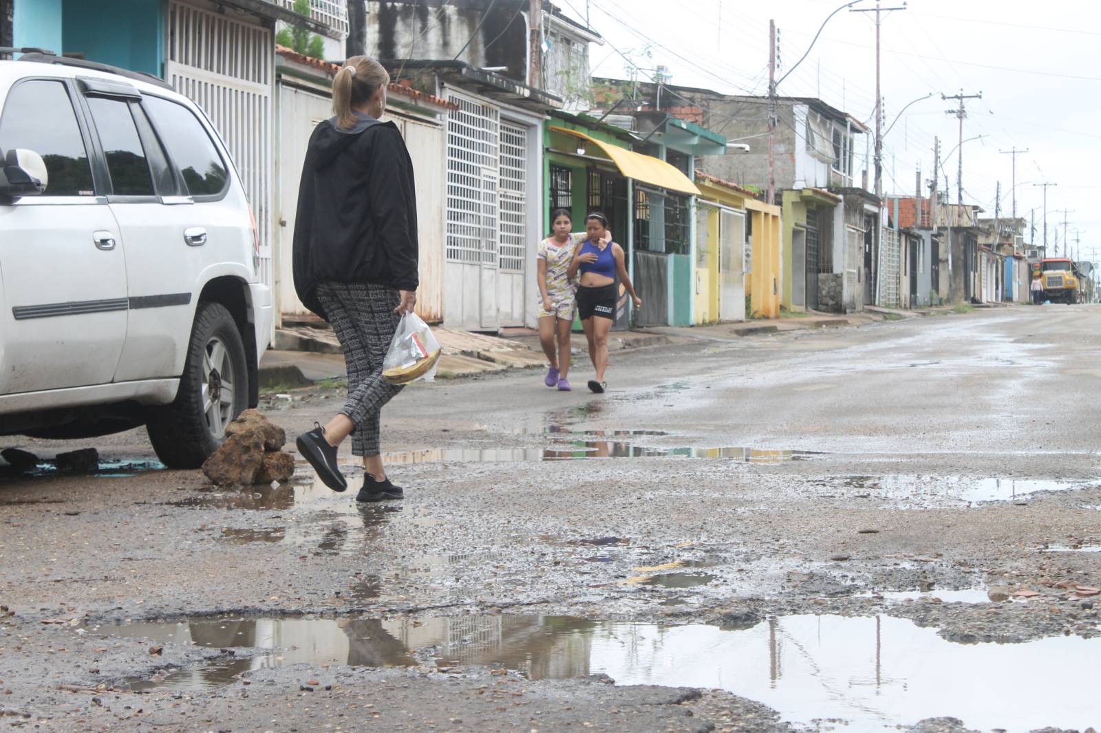 En Las Garzas y Cayenas piden asfaltado para sus vías
