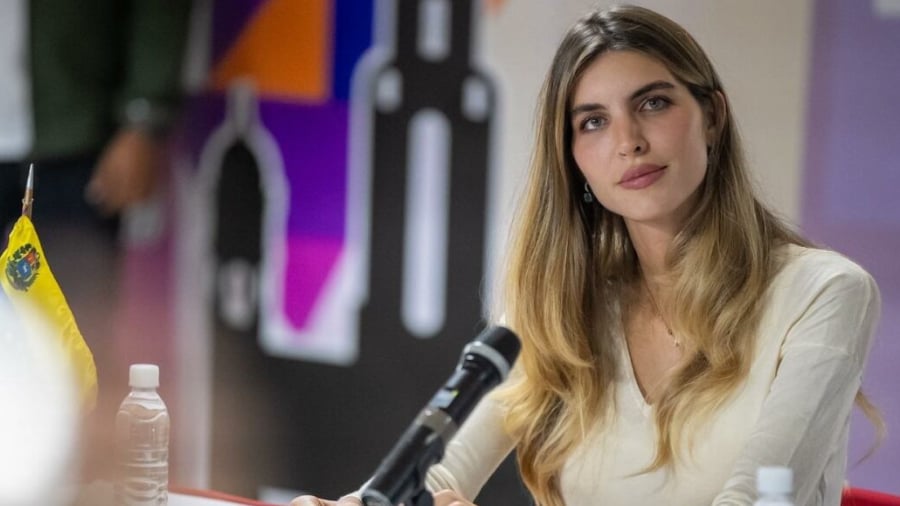 Designada Camilla Fabri como presidenta de la Misión Vuelta a la Patria