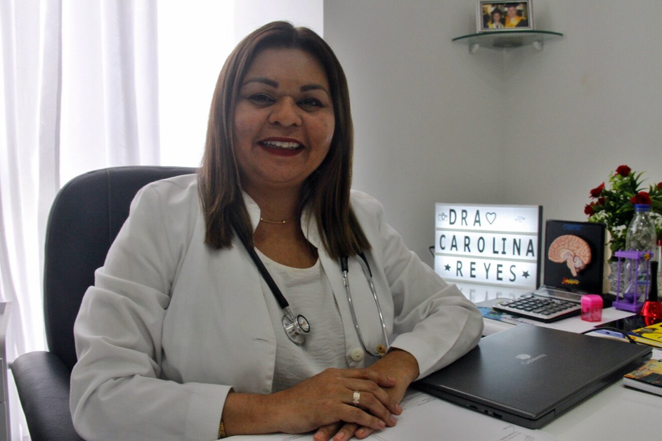 La Dra. Carolina Reyes llama a los padres a brindar apoyo emocional a las mamás de niños con condiciones especiales