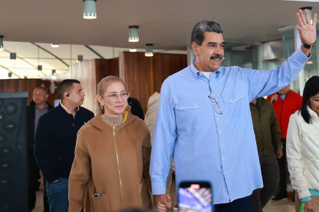 Mandatario nacional a los padres en su día: "Bendiciones, unión y armonía"