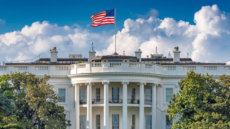 Casa Blanca aclara alcance de prohibición de viajes: venezolanos con visas vigentes no serán afectados