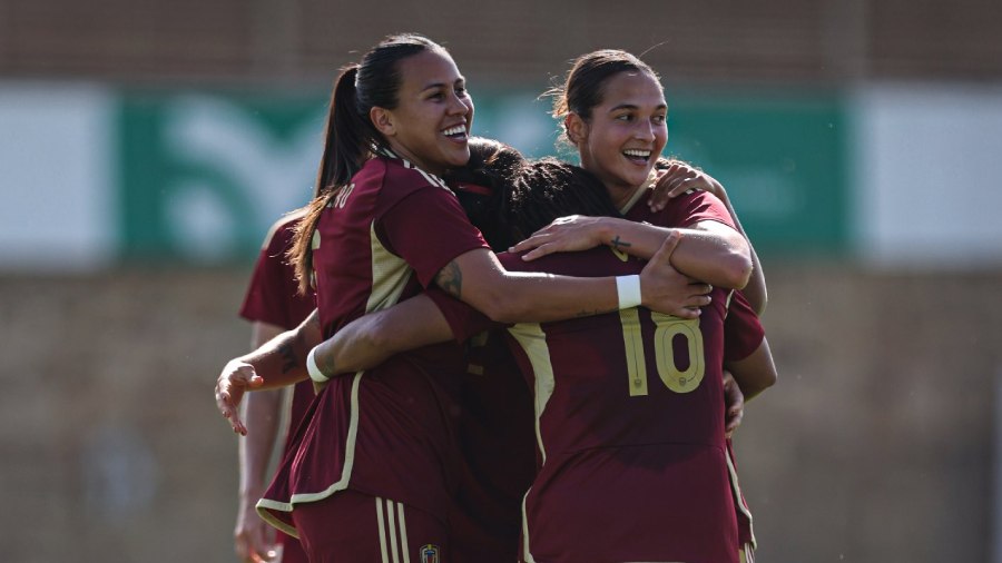 Deyna Castellanos volvió a la selección y dirigió goleada contra Nueva Zelanda