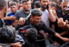 Ejército israelí mata a al menos 59 gazatíes mientras buscaban ayuda humanitaria
