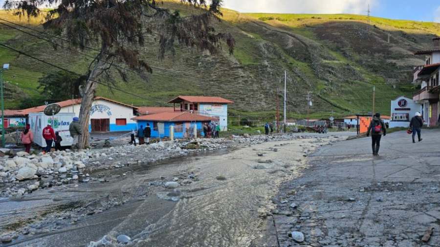 Se mantiene suspendido el paso desde Mérida hacia los estados Barinas y Trujillo tras fuertes lluvias