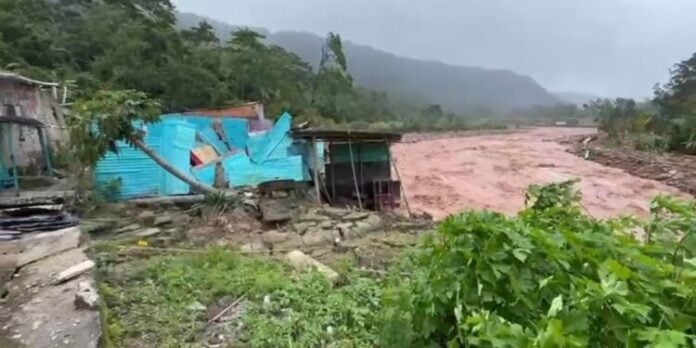 25 viviendas colapsadas por lluvias en el estado Táchira