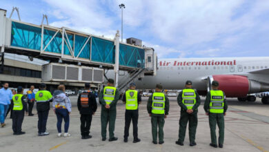 141 connacionales regresan al país en vuelo proveniente de Estados Unidos