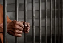 Procesan a 26 presos por asesinar a compañero de celda en retén del Cicpc