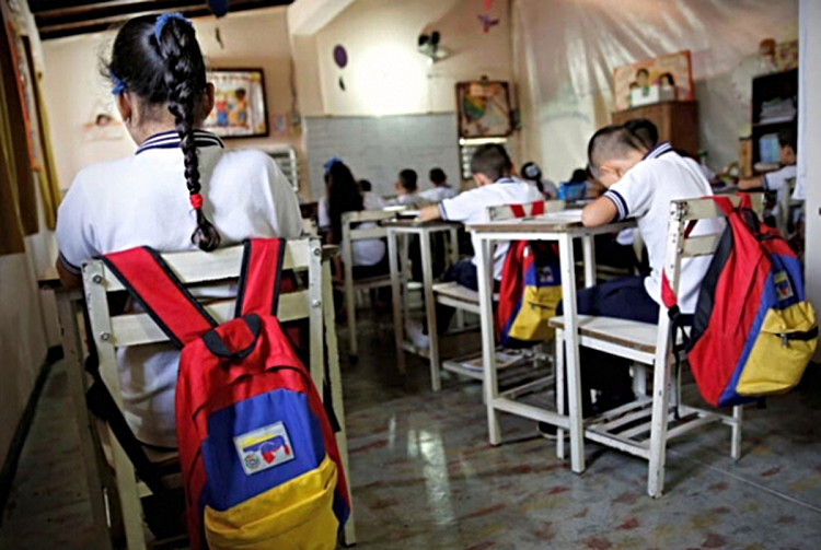 Héctor Rodríguez aclaró que la clases culminan el 18 de julio