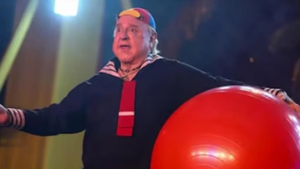 A sus 81 años, Carlos Villagrán regresa como Quico y divide opiniones en Perú