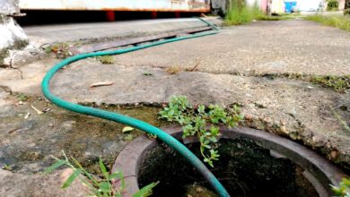 Residentes de la calle Girardot en el sector Palo Negro llevan un mes sin agua en sus casas.
