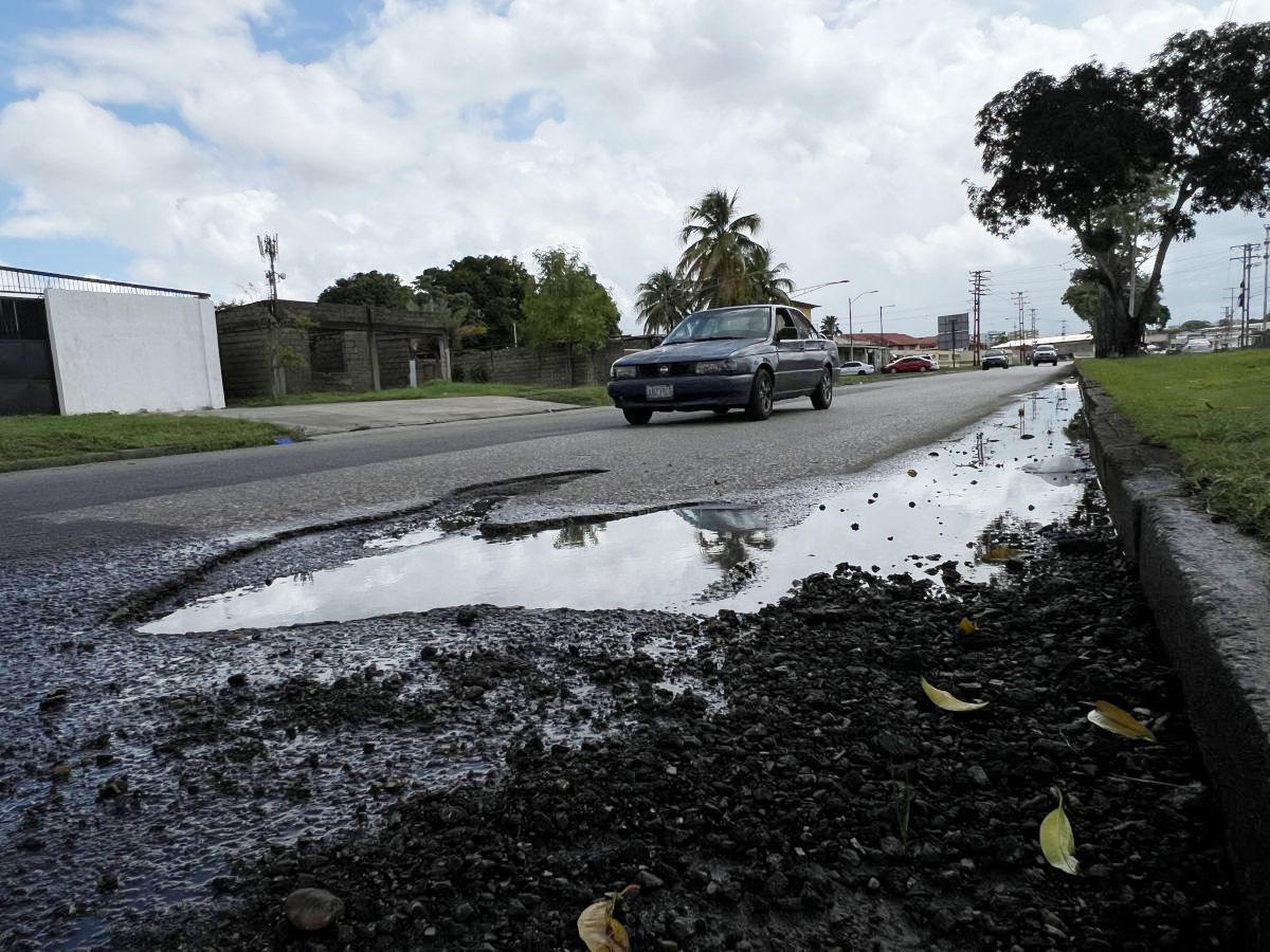 Avenida Libertador de Maturín no se salva de los numerosos huecos