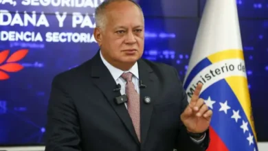 Dan de baja a tres policías por trato cruel a una persona