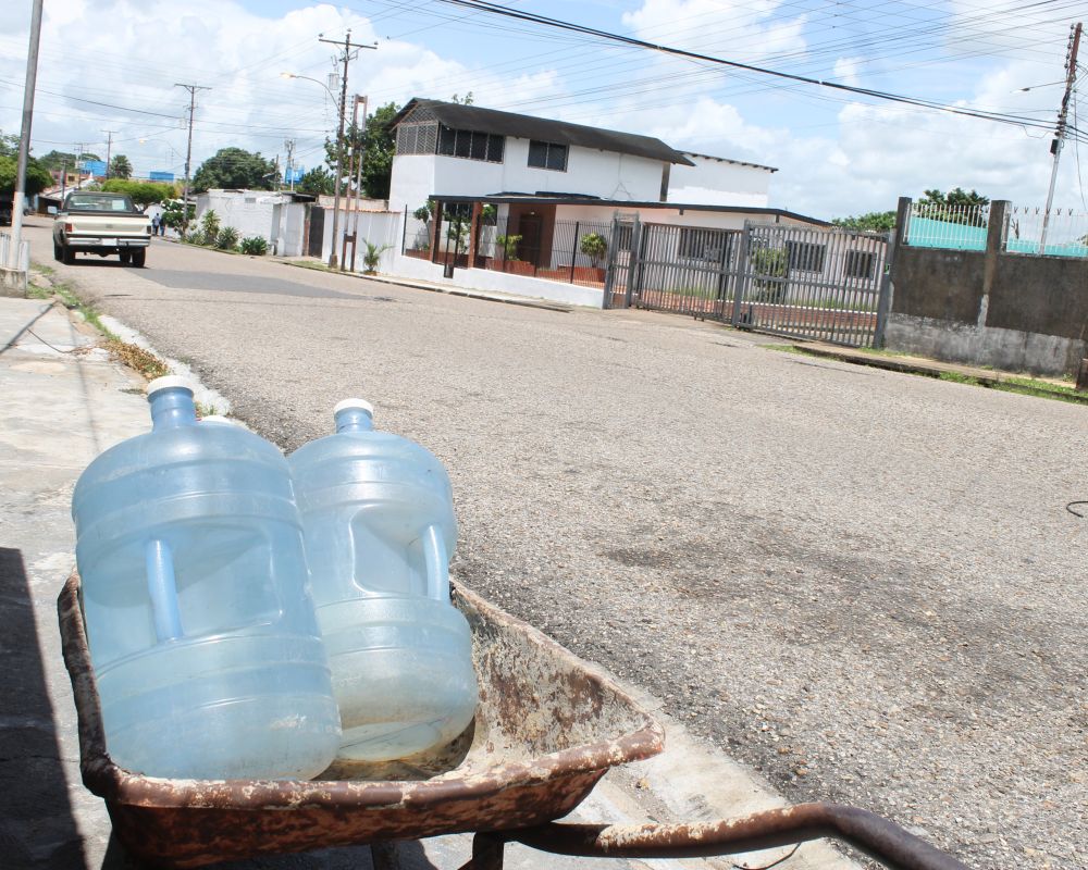 Vecinos de Fundemos tienen alrededor de dos meses sin agua