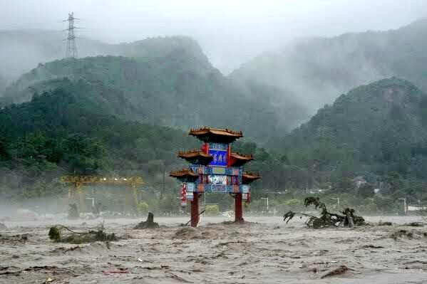 Más de 30 fallecidos por lluvias e inundaciones en Pekín, China