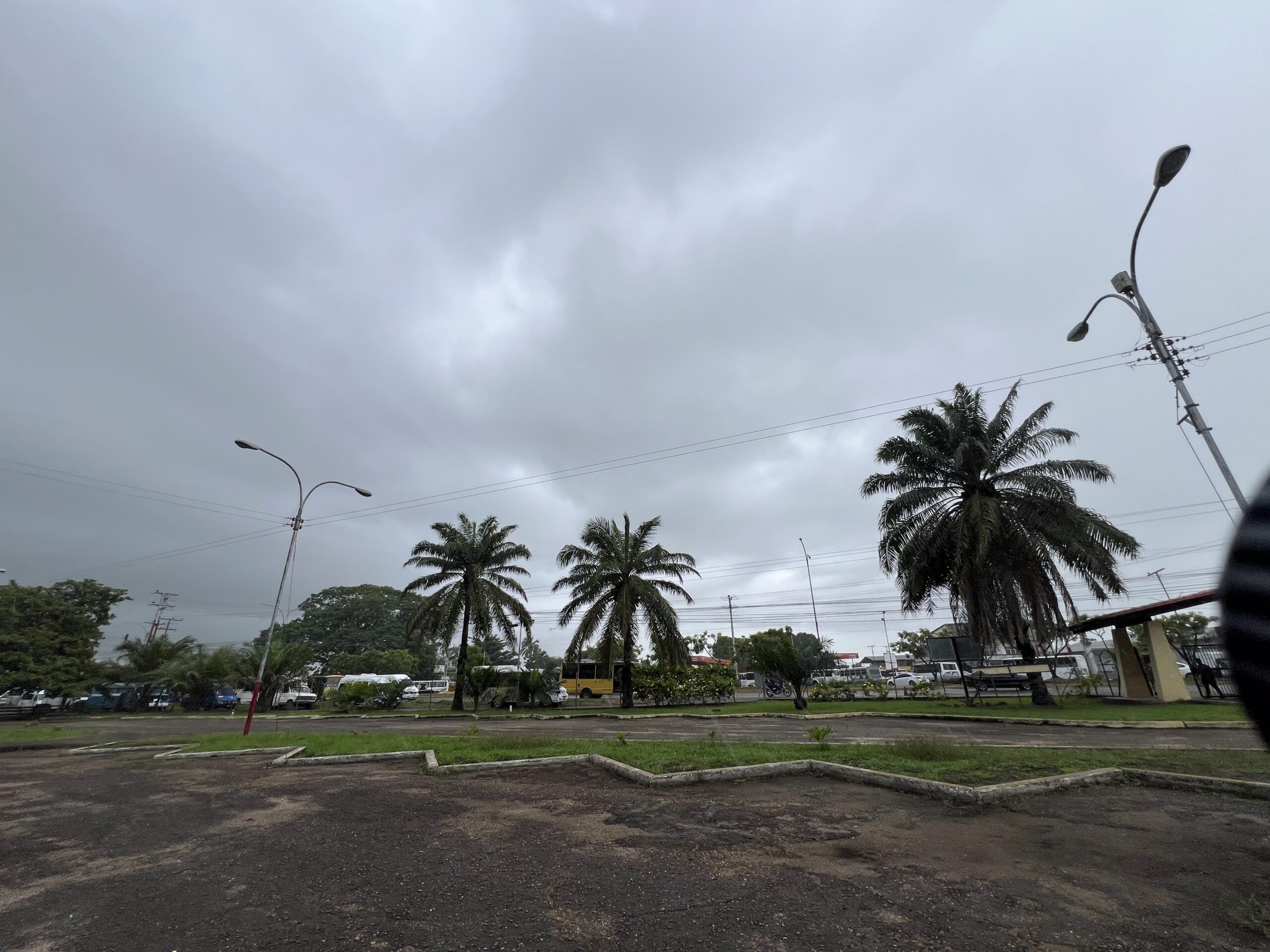 *Cielo nublado con precipitaciones para este viernes en gran parte del país* *Más información 👇🏼*