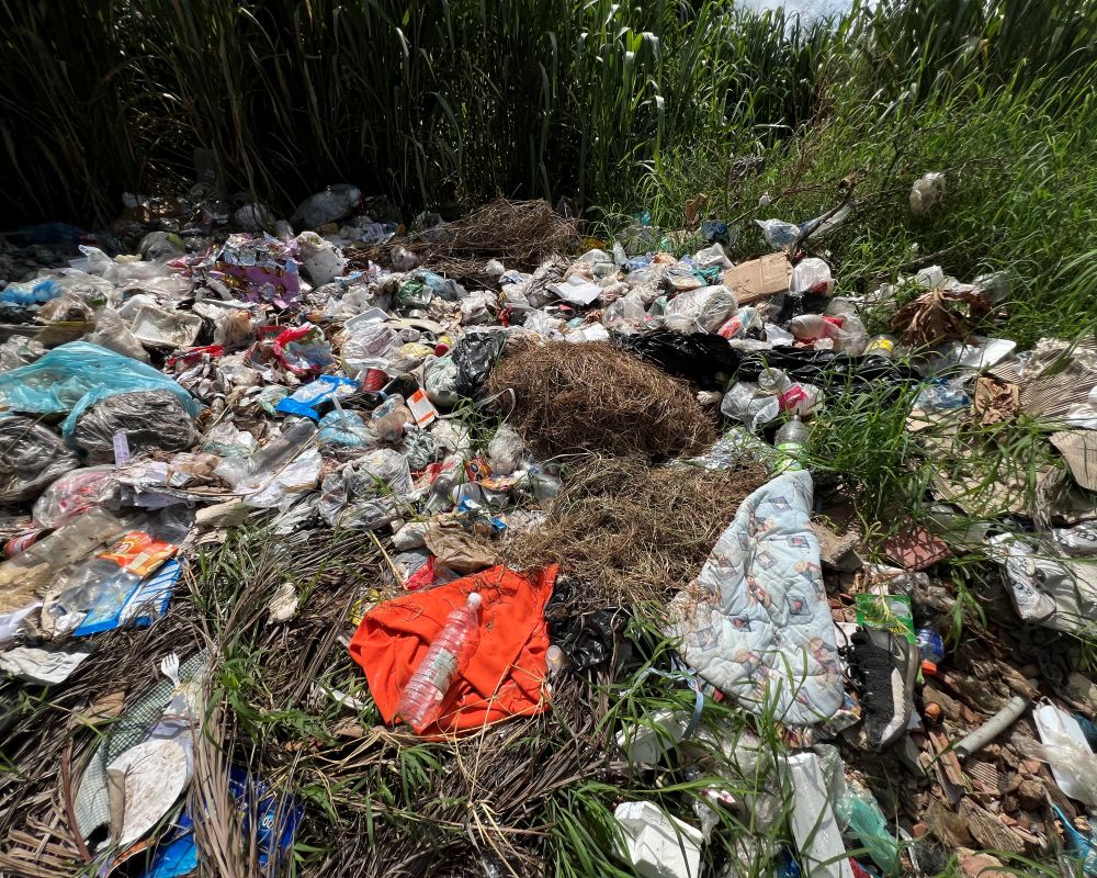 Conuqueros denuncian acumulación de basura en Los Tapiales 2
