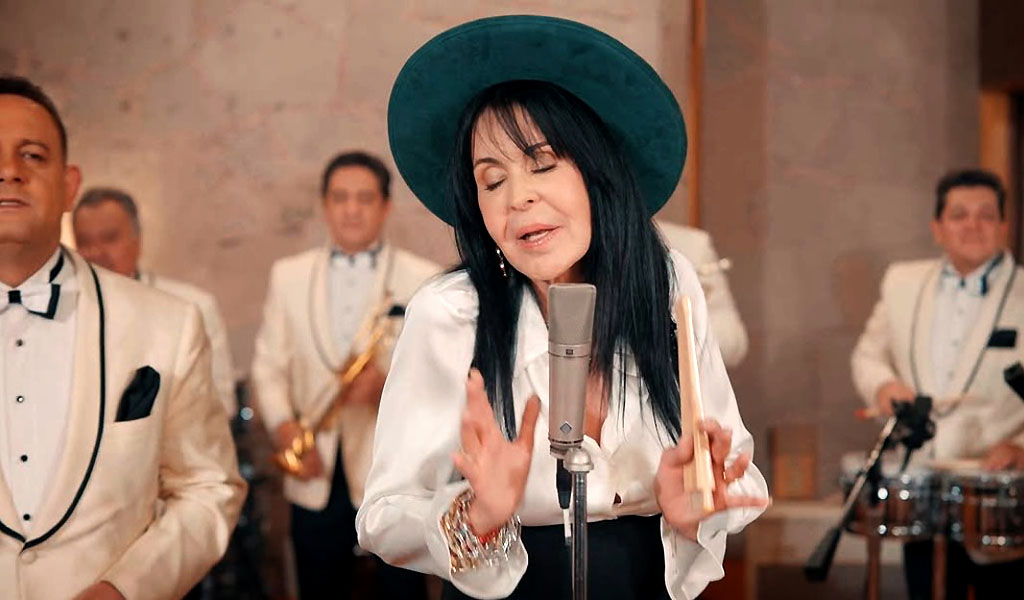 Mar a Conchita Alonso Presenta Acar ciame En Versi n Salsa