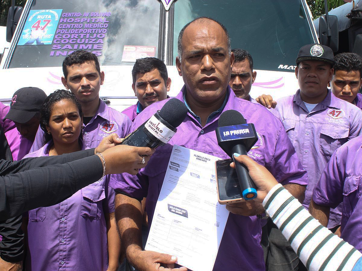 Conductores de la ruta 47 se alzan en apoyo a un chofer privado de libertad por supuesta agresión
