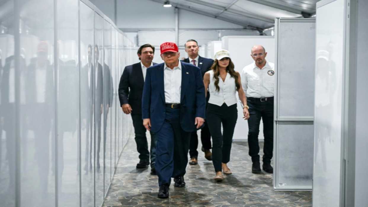 Trump visita “Alcatraz Caimán” en los Everglades para reforzar su política migratoria
