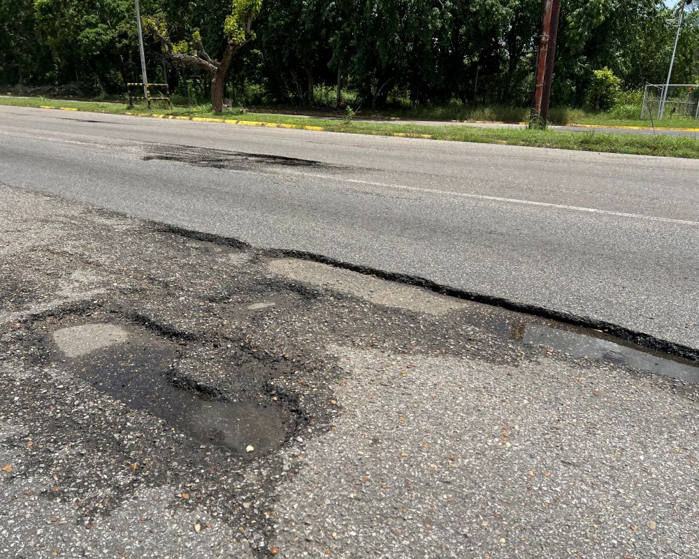 Choferes piden asfaltado para la carretera nacional que conecta Maturín con Caripito.