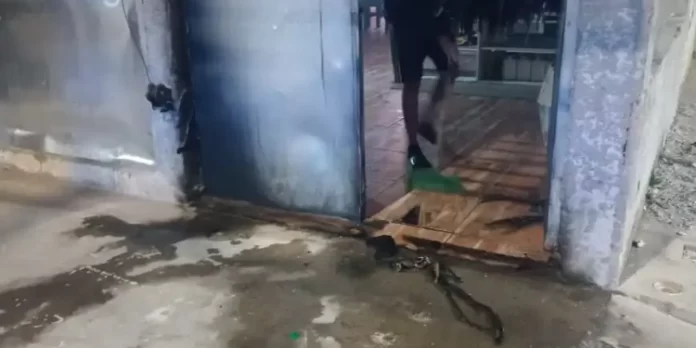 Intentaron quemar a dos venezolanos mientras dormían