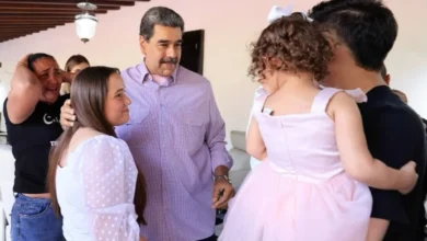 Presidente Maduro acompaña reencuentro de Maiker Espinoza con su hija Maikelys