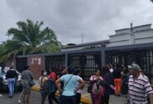 Escuela Vicente Salías en completo deterioro: Padres exigen soluciones antes del regreso a clase