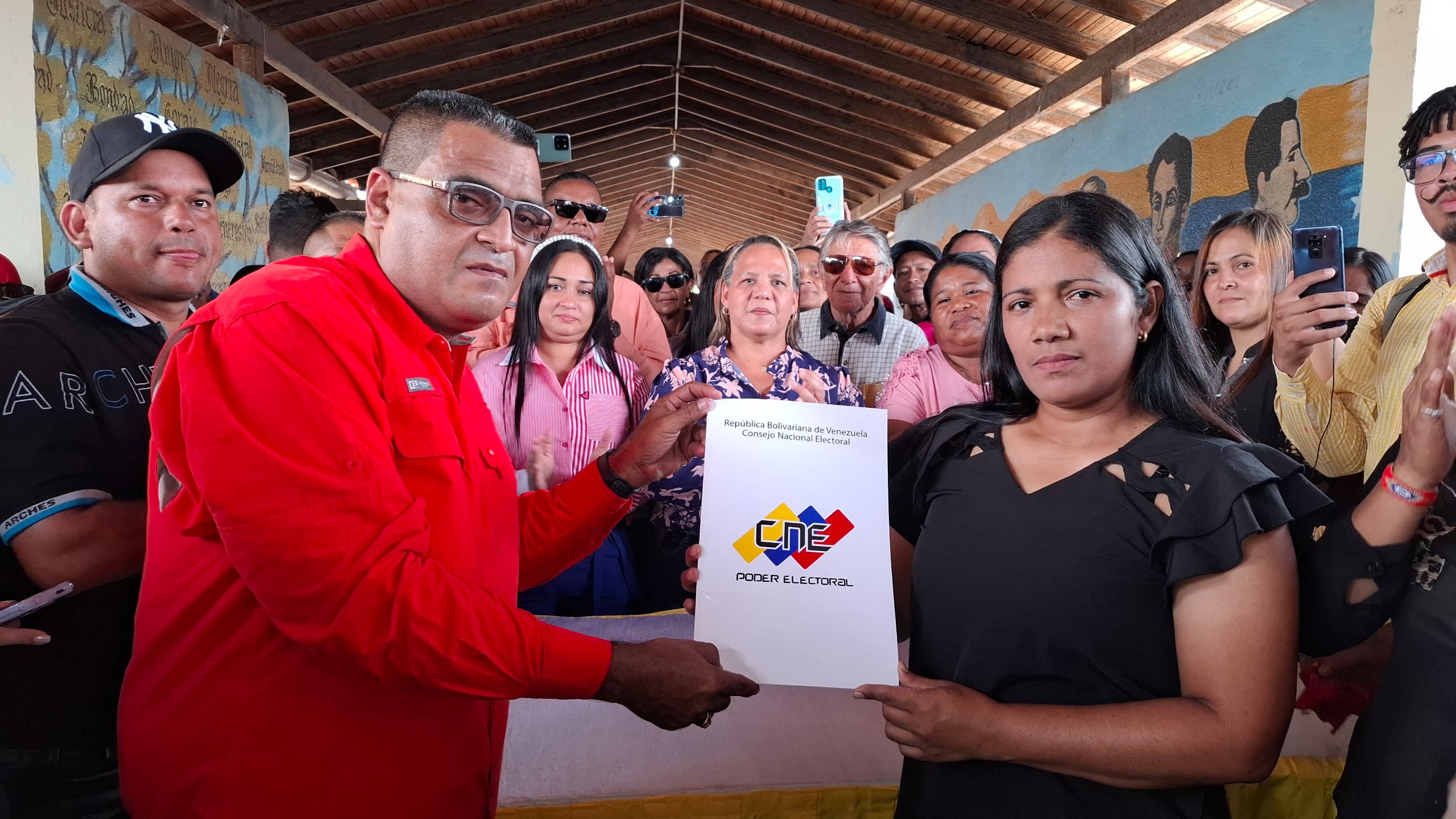 Carlos Requena es acreditado como alcalde del municipio Libertador para un tercer periodo