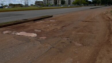 Ciudadanos alertan sobre el mal estado del canal de servicio en avenida Bella Vista