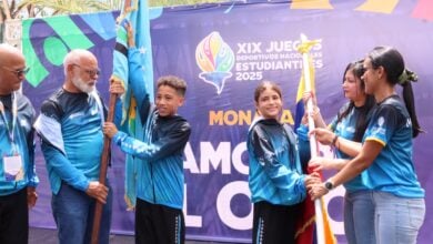 Delegación de Monagas recibe bandera para los 19° Juegos Nacionales Estudiantiles 2025