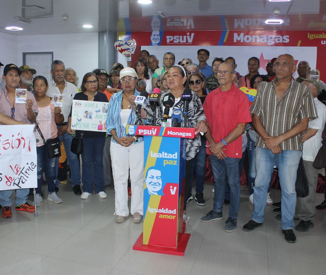 Un gran grupo de abuelos de Monagas respaldan a candidatos del GPPSB