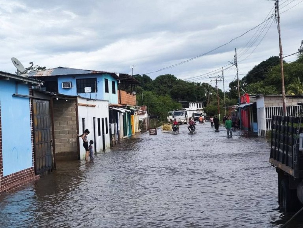 Alerta roja en Caicara por aumento del nivel del río Orinoco
