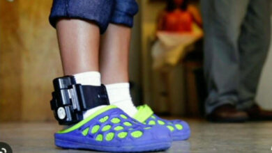 El Gobierno de EE. UU. ordena colocar una tobillera electrónica a más de 180.000 inmigrantes