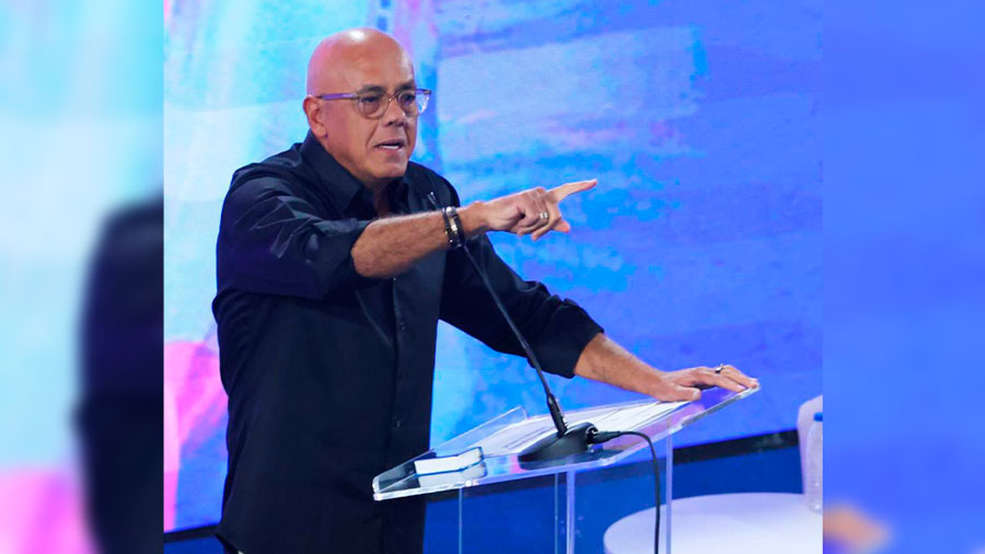 Rodríguez alerta sobre la tecnología y su potencial para convertir a jóvenes en autómatas