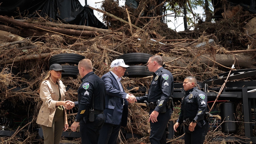 Trump visita Texas tras las devastadoras inundaciones: "Nunca había visto algo así"