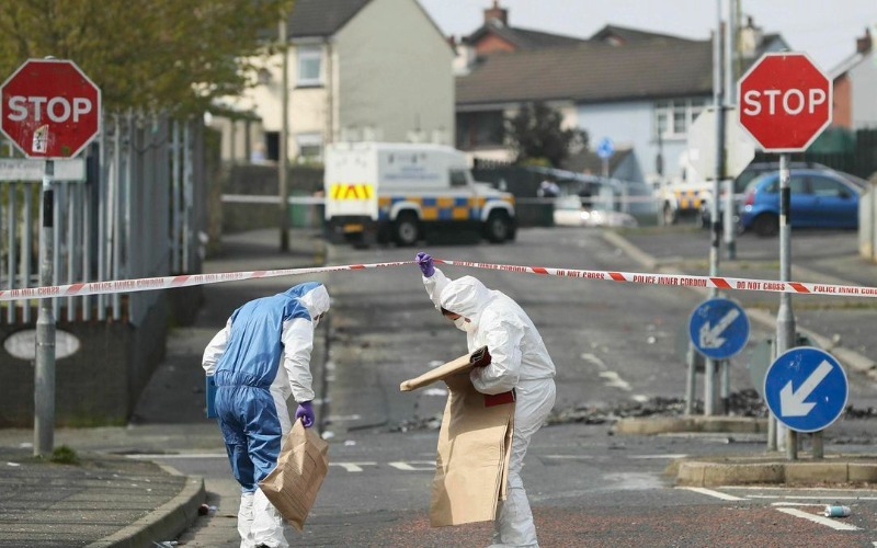Tiroteo en Irlanda del Norte deja tres muertos y un herido grave