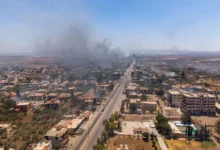 Siria se tambalea entre la violencia sectaria y los bombardeos israelíes