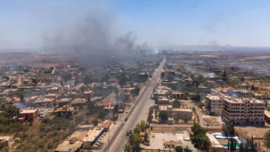 Siria se tambalea entre la violencia sectaria y los bombardeos israelíes