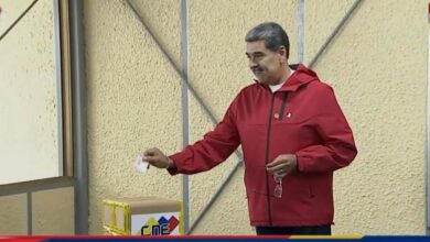 "Rápido y fácil": presidente Maduro tras ejercer su derecho al voto