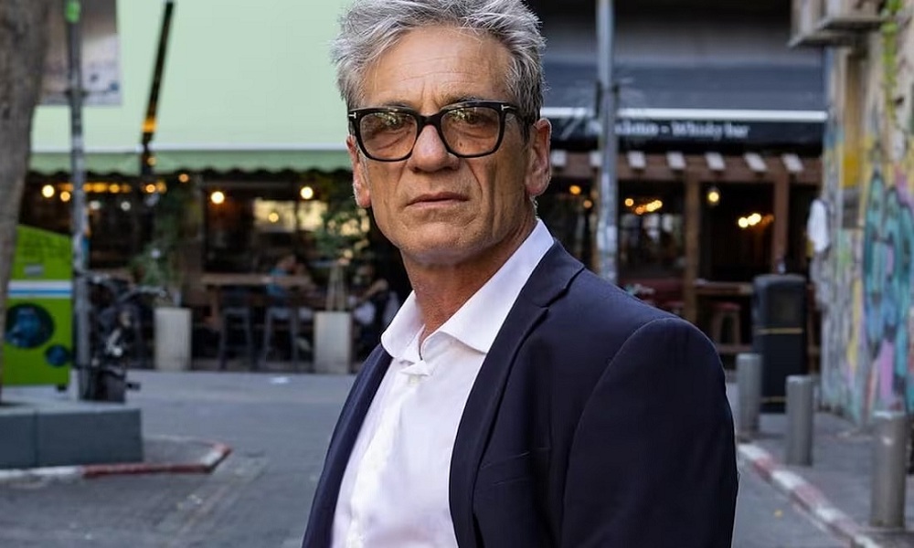Actor de "Batman" y "Rambo", Alon Aboutboul, muere tras colapsar en una playa en Israel