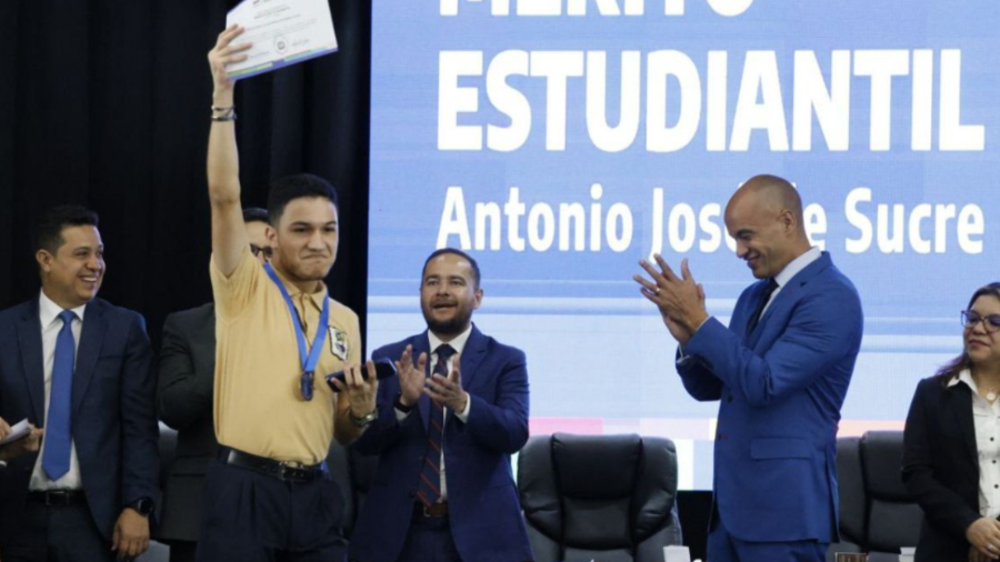 Rodríguez informa: Más de 300 mil bachilleres egresaron este año