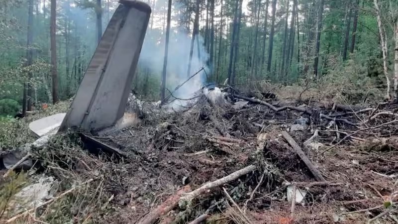 Hallan cajas negras de avión An-24 siniestrado en rusia