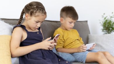 Celular antes de los 13 años: ¿Cómo afectan la salud mental de los jóvenes?
