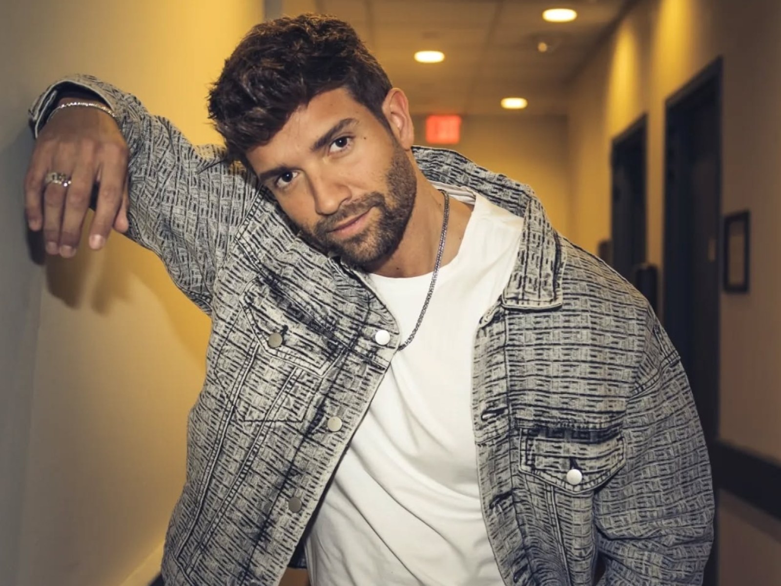 De la música a la actuación: Pablo Alborán se une al elenco de una serie de Netflix