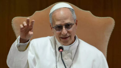 Papa León XIV llama a un "inmediato alto el fuego" tras condenar el ataque a la iglesia de Gaza