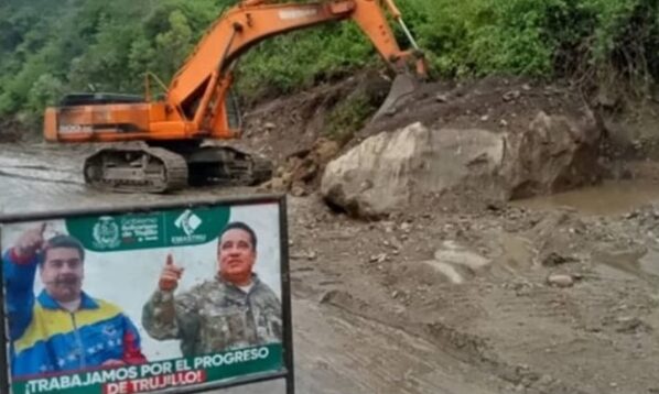 Continúan labores de despeje vial en sectores agrícolas en Trujillo