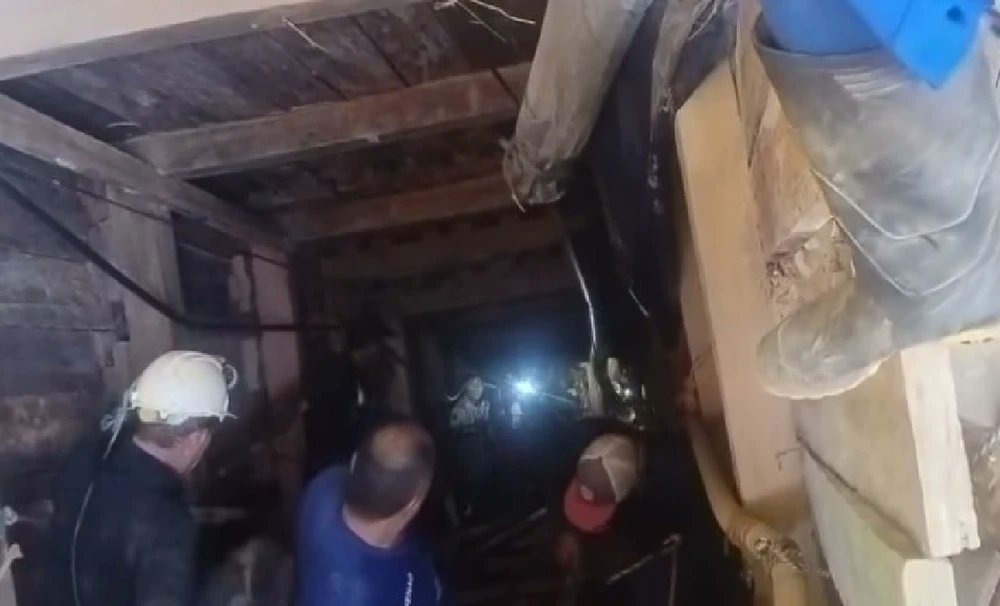 Rescatan con vida a los 18 mineros que habían quedado atrapados en una mina en Colombia (+Video)